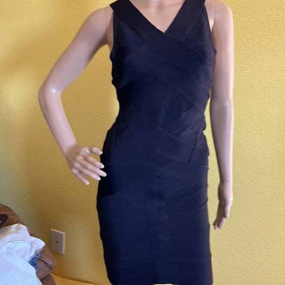 Imperfect Herve Leger Dresd - Picture 3 of 8